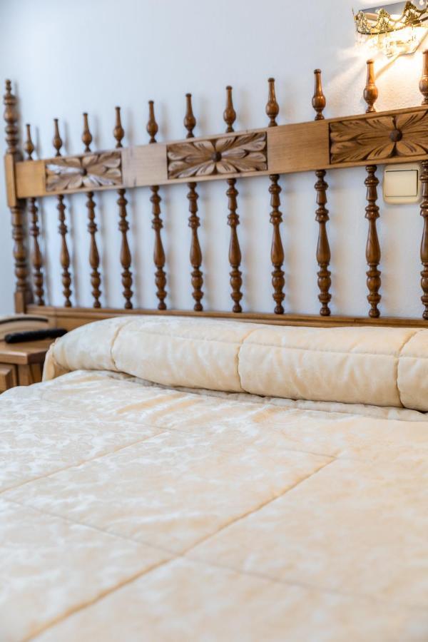 Hostal ซานโตโดมิงโก เด ซีลอส ภายนอก รูปภาพ