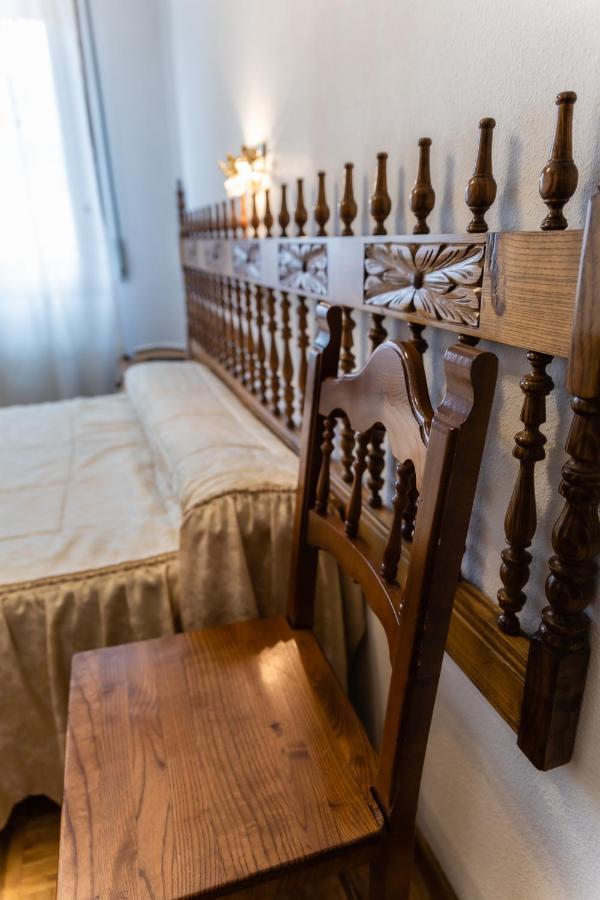 Hostal ซานโตโดมิงโก เด ซีลอส ภายนอก รูปภาพ
